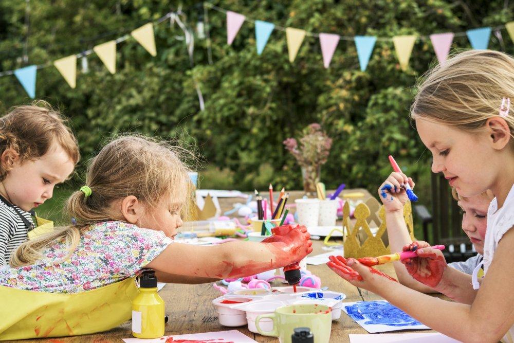 5 actividades artísticas super divertidas para hacer en la fiesta de cumpleaños de tus peques