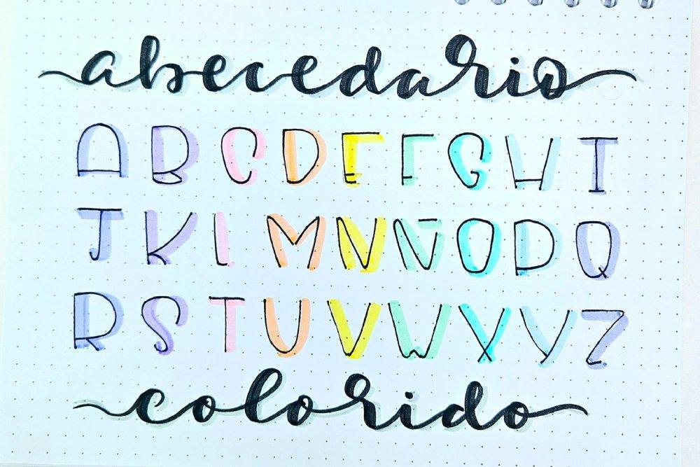 ¿Caligrafía y lettering son lo mismo? Aquí te lo explicamos todo