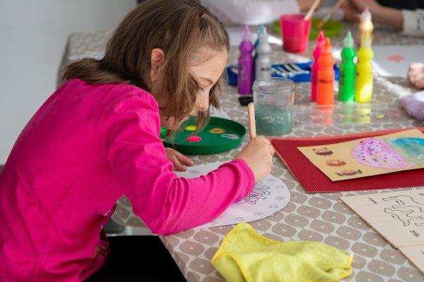 Dinámicas de pintura para enseñar a tus hijos sobre la paciencia