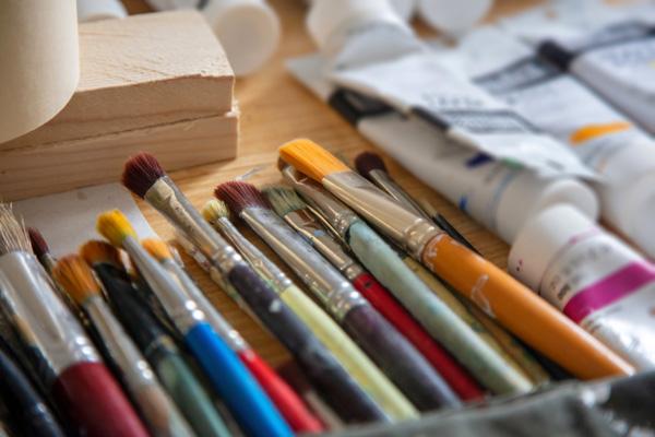 Mi hijo quiere ser artista, ¿cómo lo ayudo?