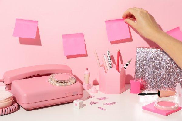 Tu estilo, tu escritorio: ideas para organizar tu espacio de estudio con flow